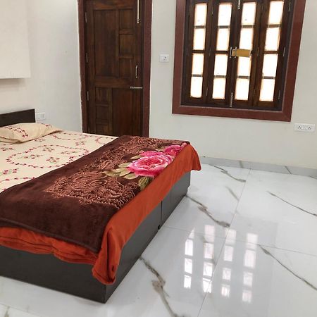 Ramaya Home Stay Varanasi Eksteriør bilde