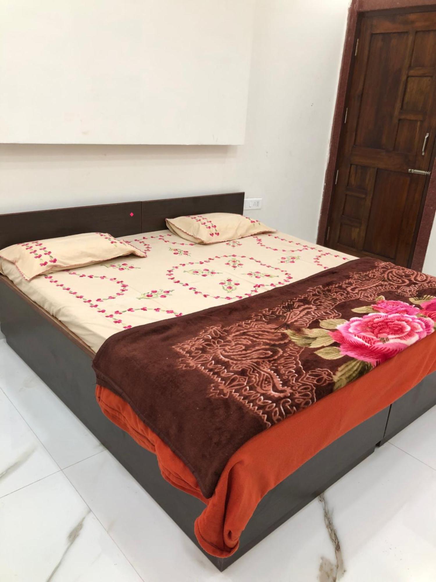 Ramaya Home Stay Varanasi Eksteriør bilde