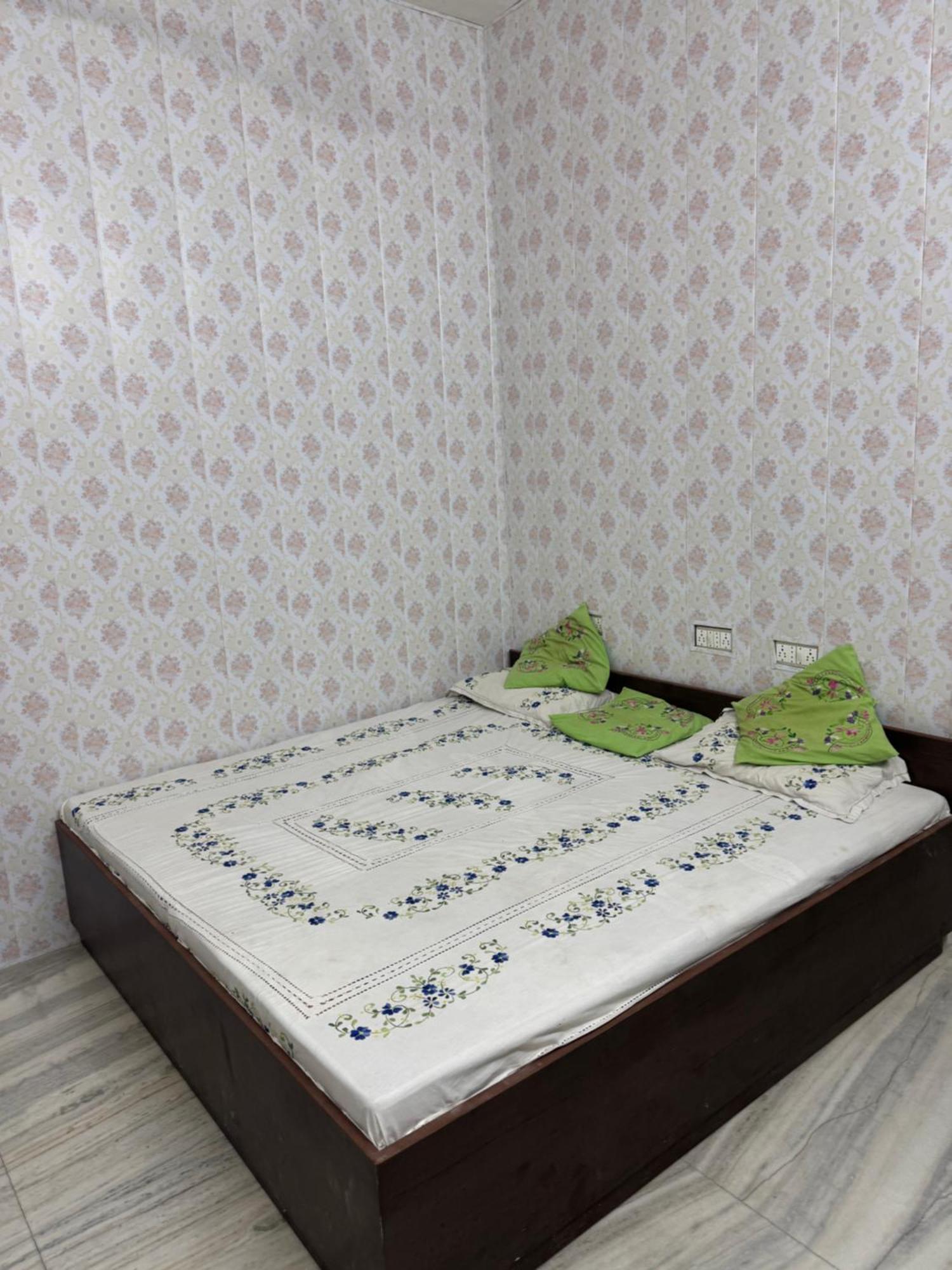 Ramaya Home Stay Varanasi Eksteriør bilde